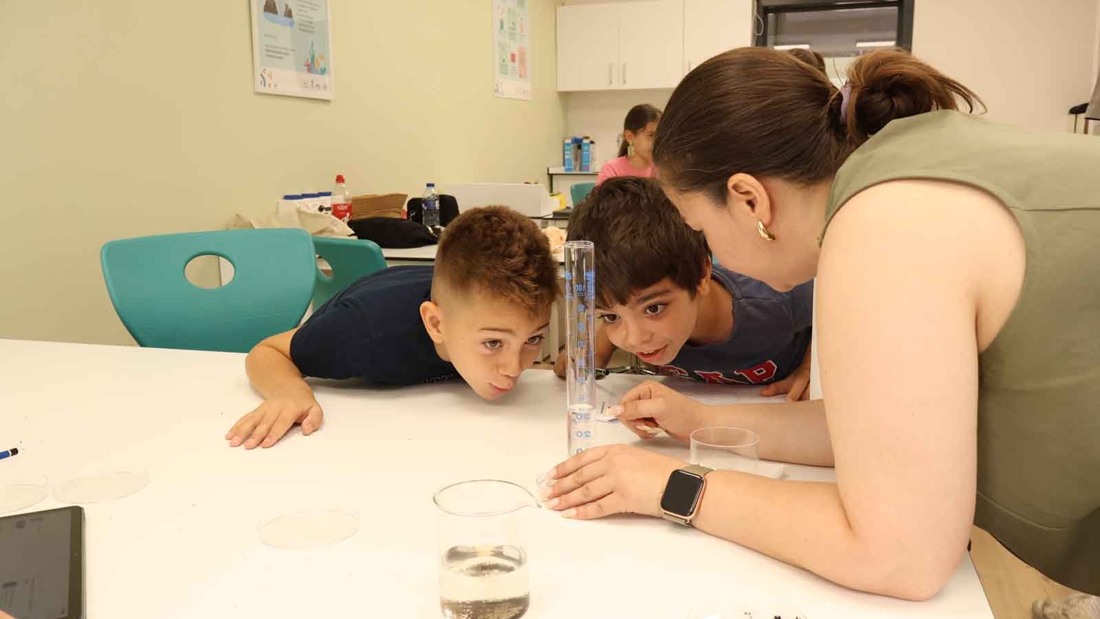 Güneş enerjili arabalar, vr gözlükler ve topraksız tarım eğitimin geleceği ecosystem’de