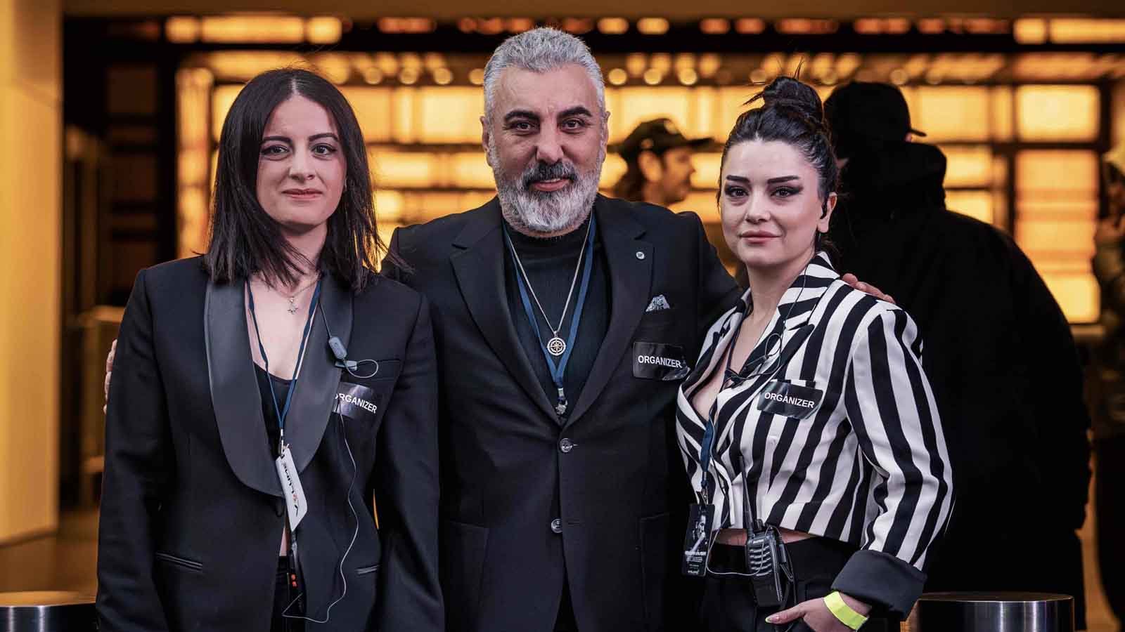 Bir Kültür Elçisi Sezen Pişgin, Türk Müziğini ABD Sahnesine Nasıl Taşıdı