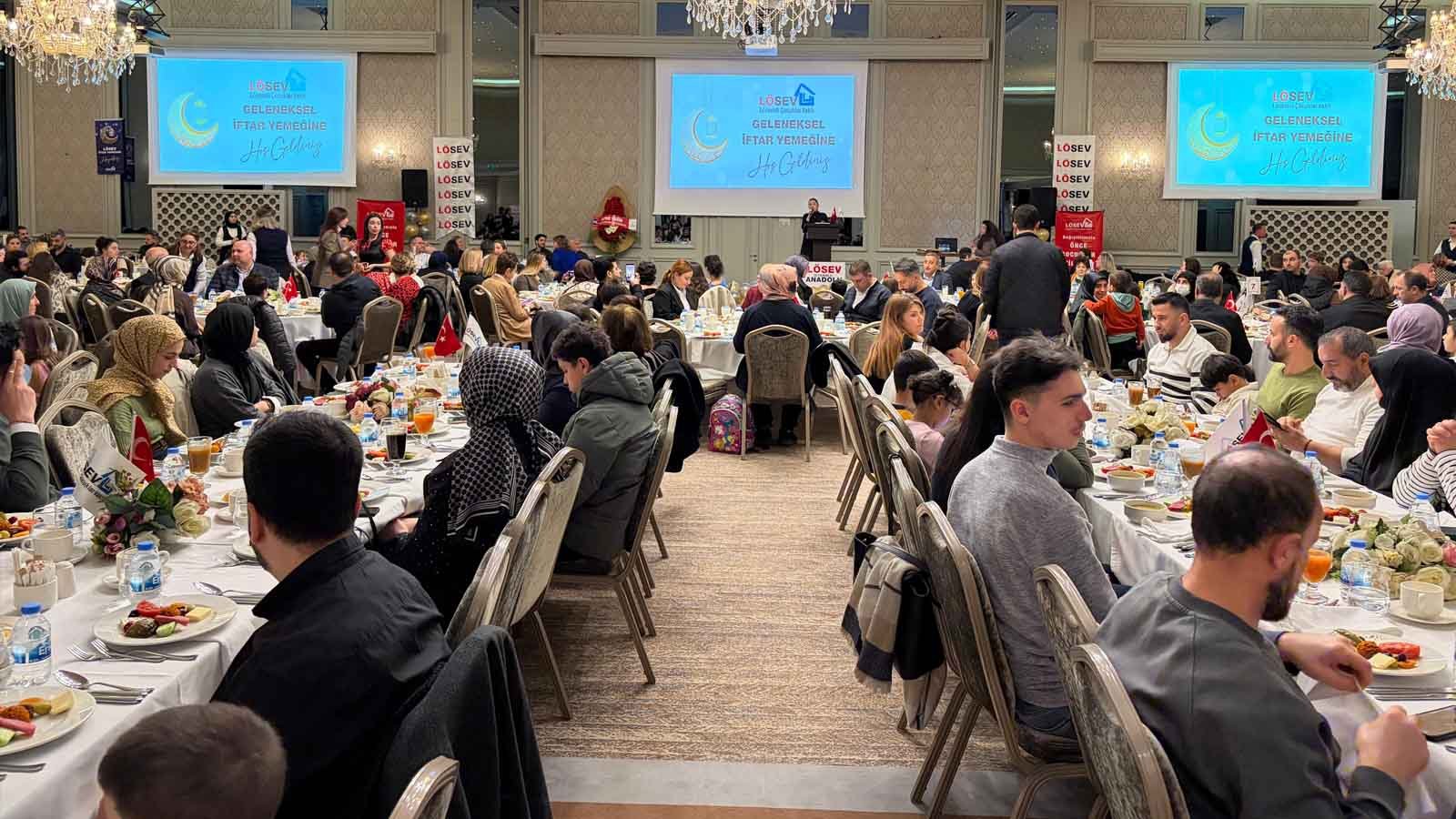 LÖSEV’den Ramazan Ayında Moral ve Dayanışma İftarları: Önce Çocuklar İyileşsin