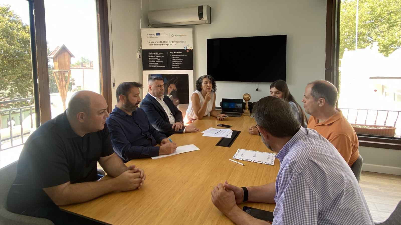 ecosySTEM Projesi Kapsamında Çocukların Çevre Odaklı Projeleri Değerlendirildi